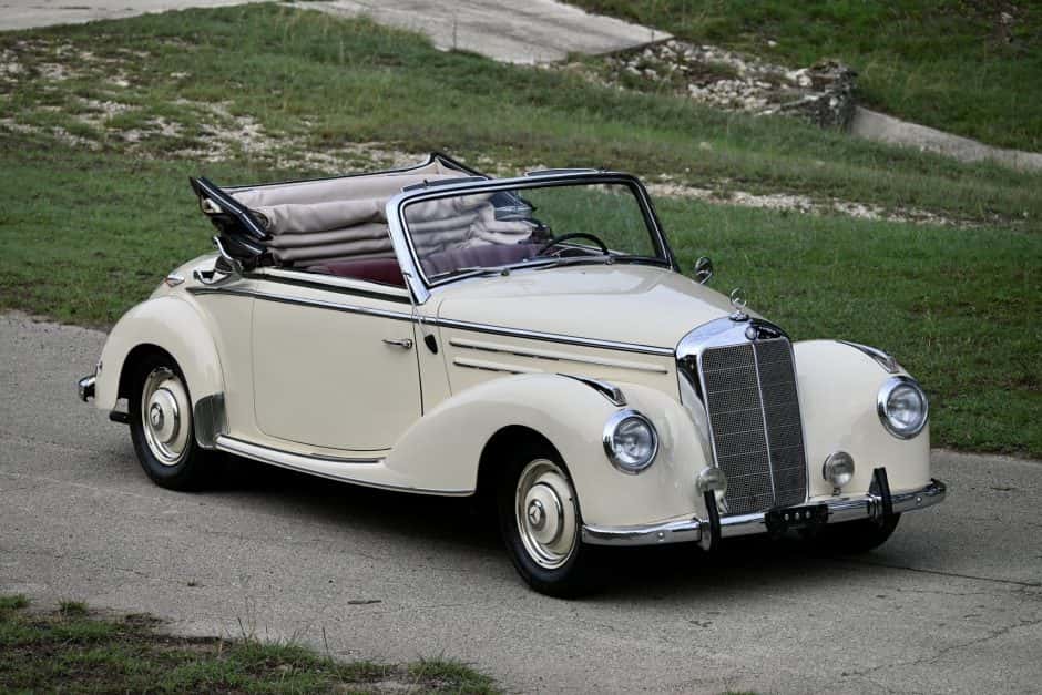 1954 Mercedes-Benz Ponton sold for $92,750
