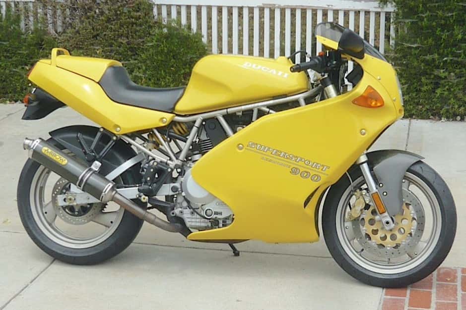 1995 Ducati 750, 800, 900, & 1000 Supersport (1988-2007) sold for $7,400