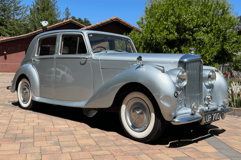 1950 Bentley Mark VI sold for $11,910