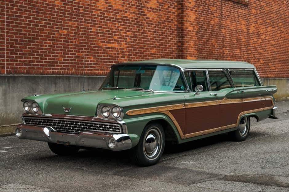1959 Ford Country Squire sold for $25,500
