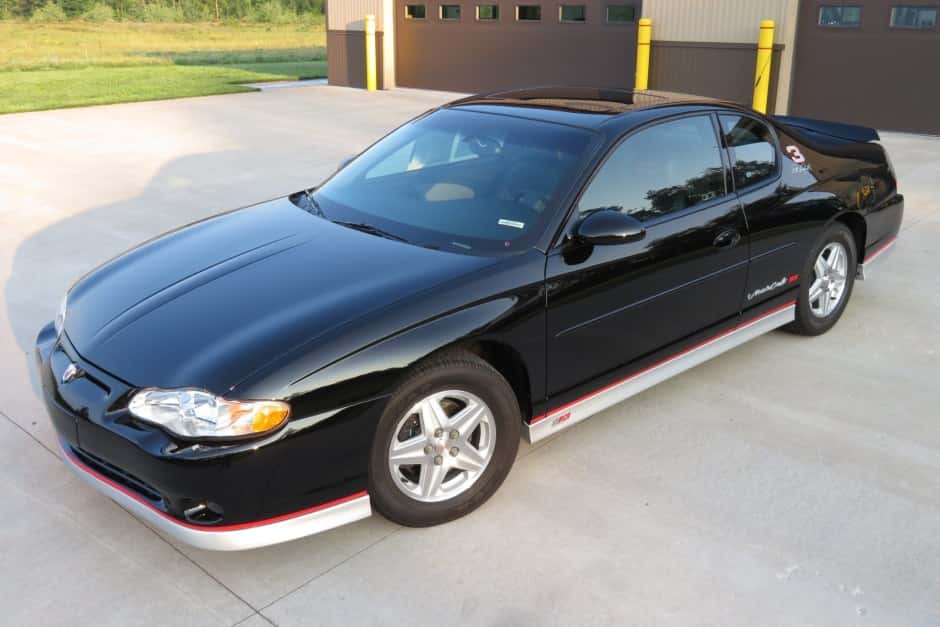 2002 Chevrolet Monte Carlo sold for $22,853