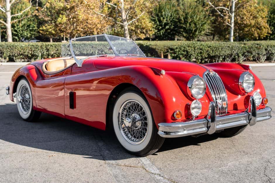 1955 Jaguar XK140 sold for $123,456