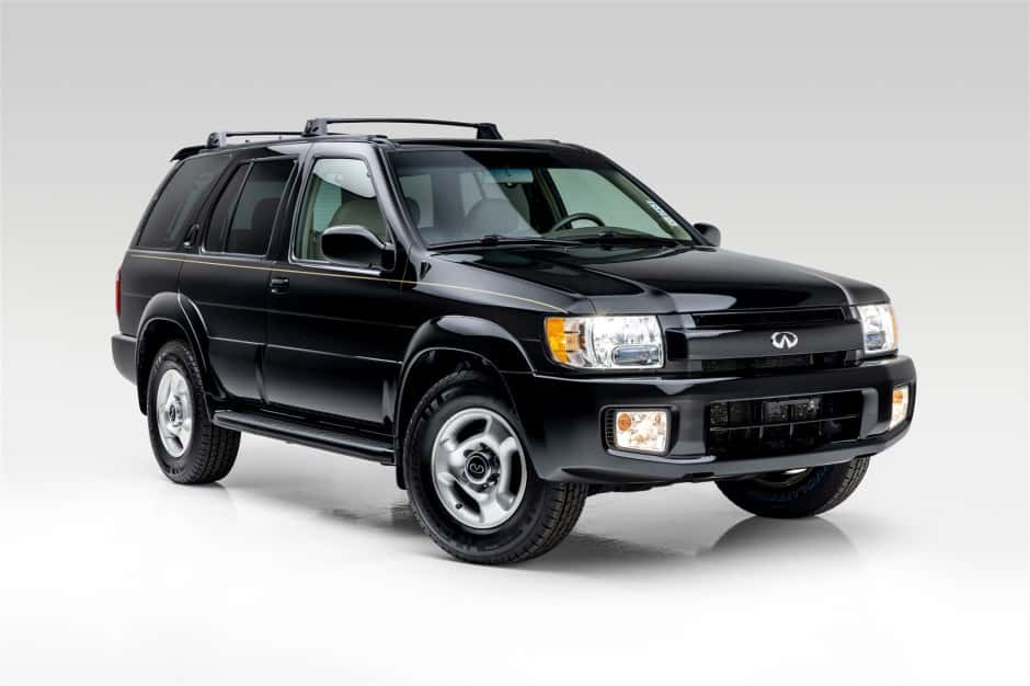 2001 Infiniti  sold for $17,500