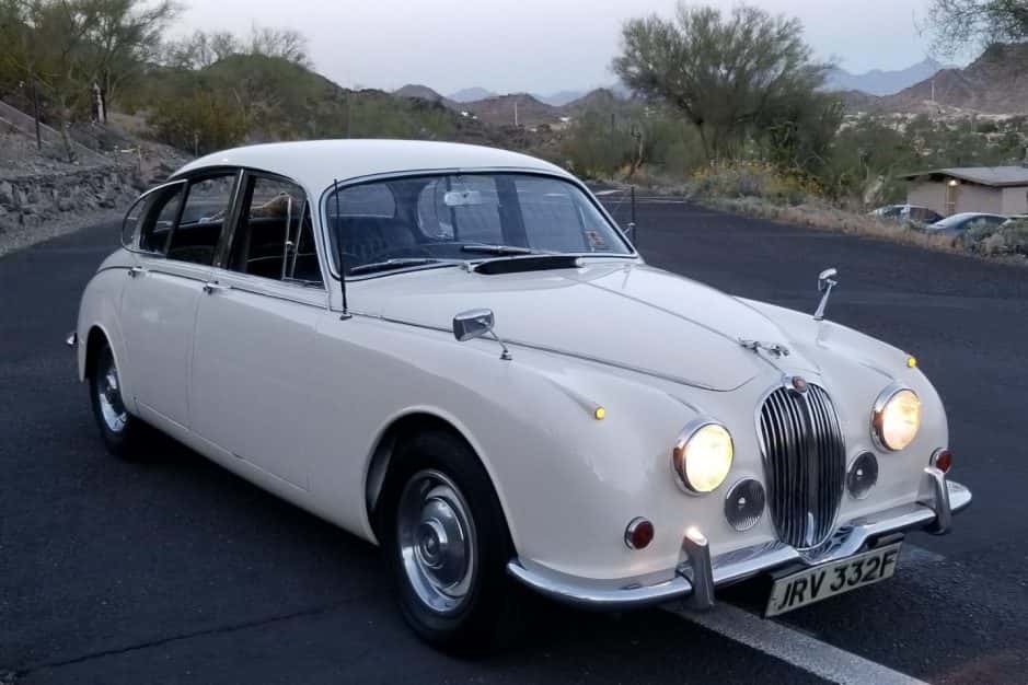 1968 Jaguar Mk II sold for $10,000