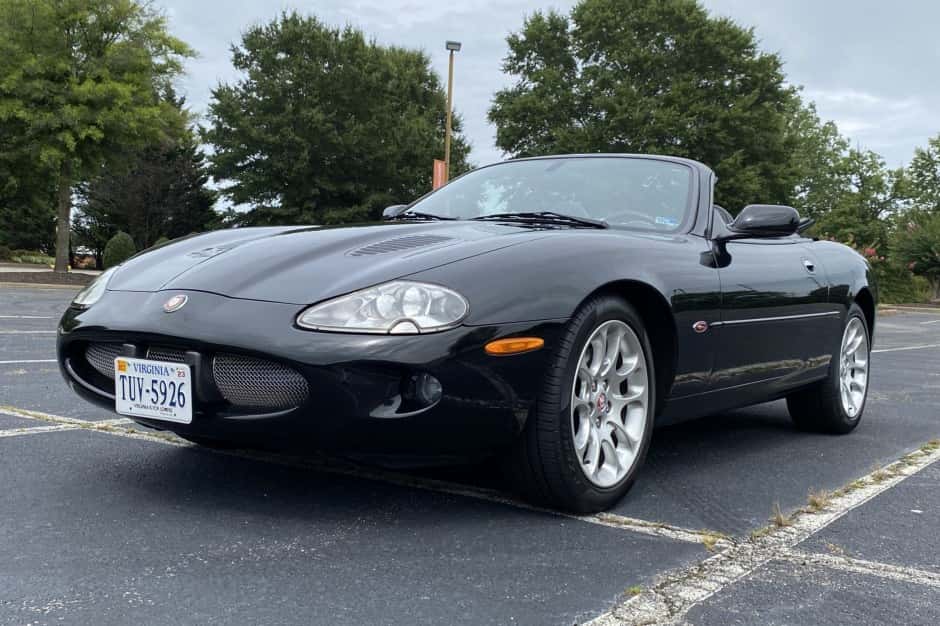 2000 Jaguar XKR sold for $13,350