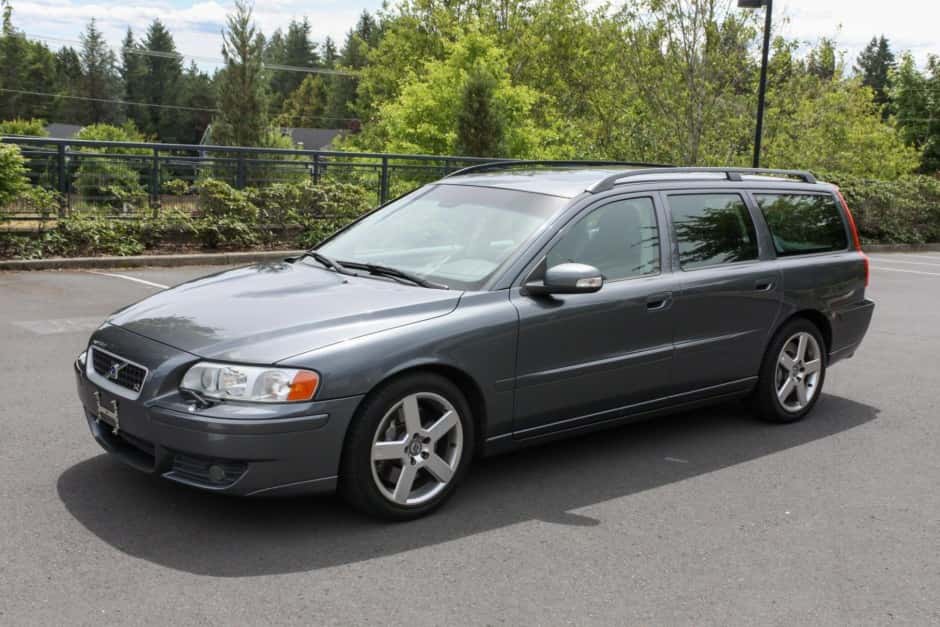 2007 Volvo V70R sold for $8,611