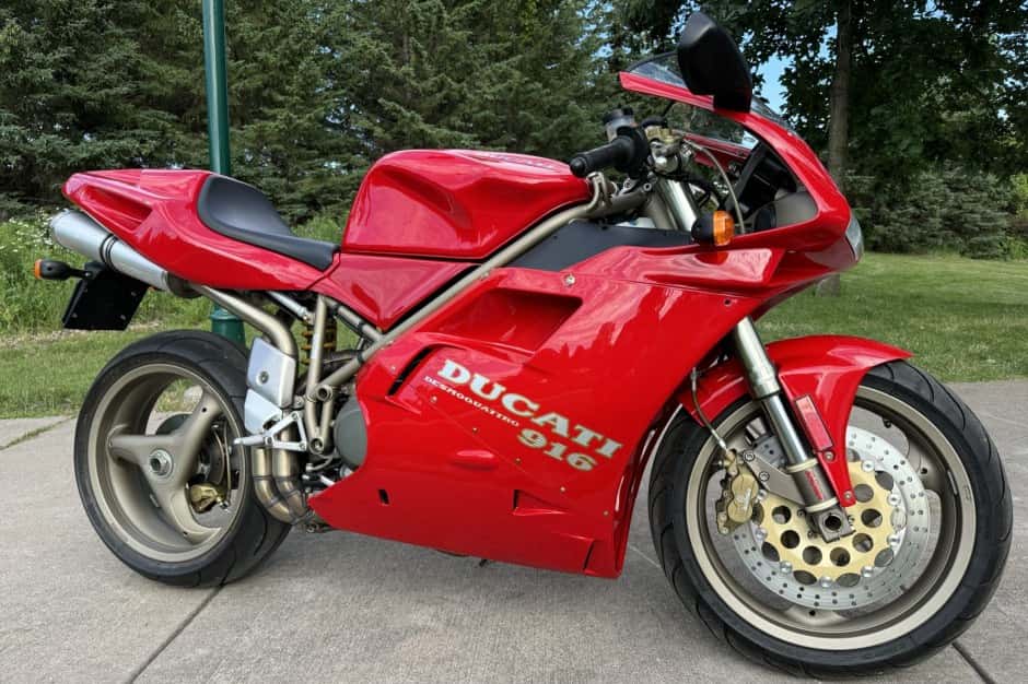 1995 Ducati 916 sold for $26,250