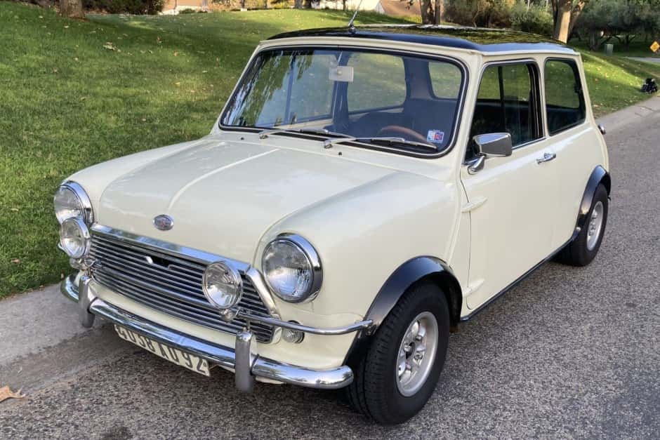 1968 Mini Mk I-III Cooper sold for $35,500