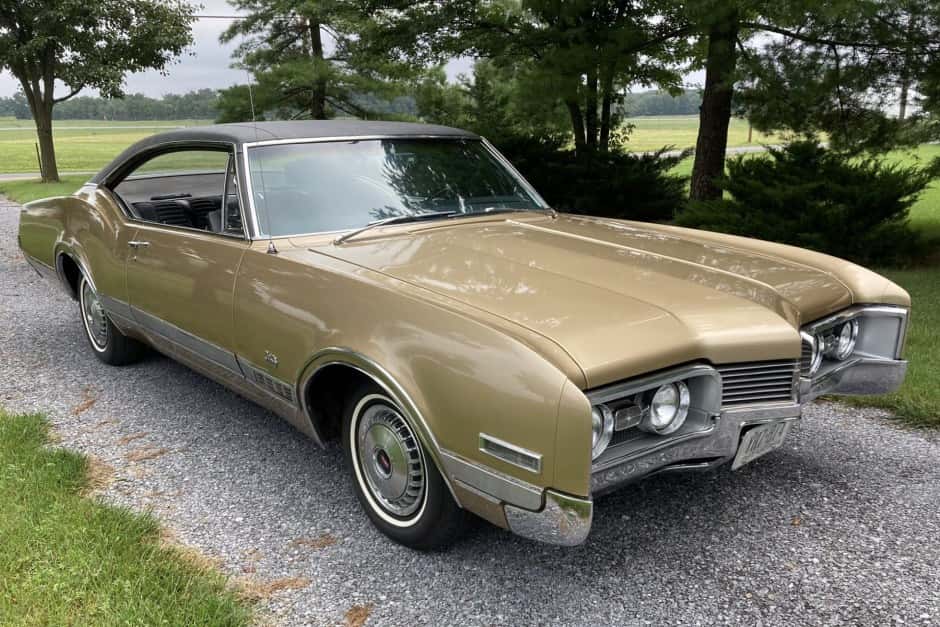 1967 Oldsmobile 88 sold for $11,600
