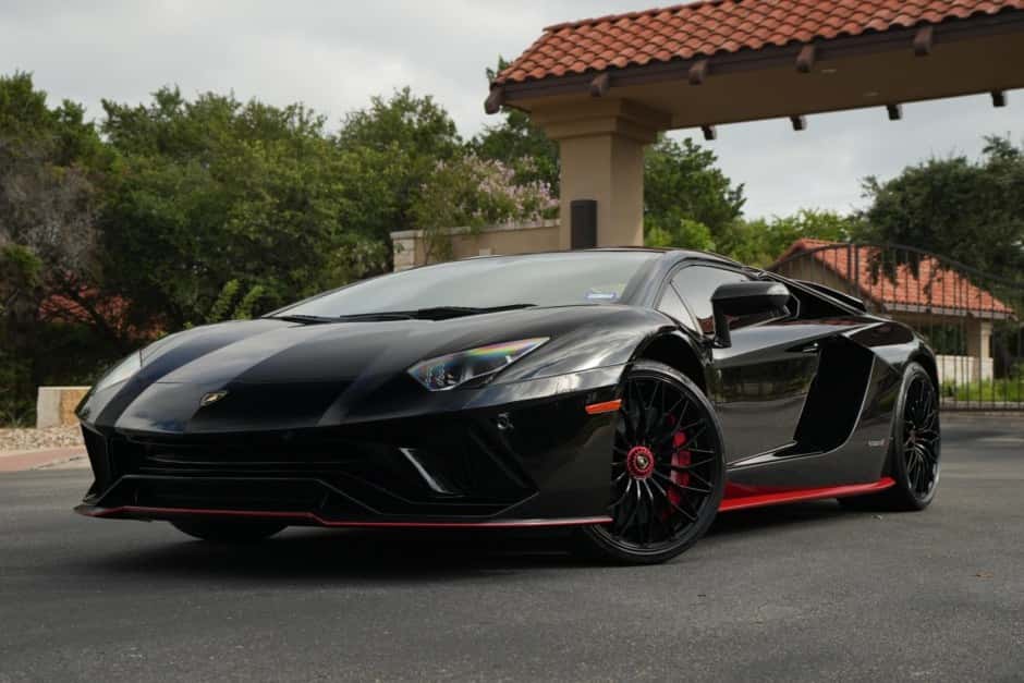 2019 Lamborghini Aventador sold for $393,000
