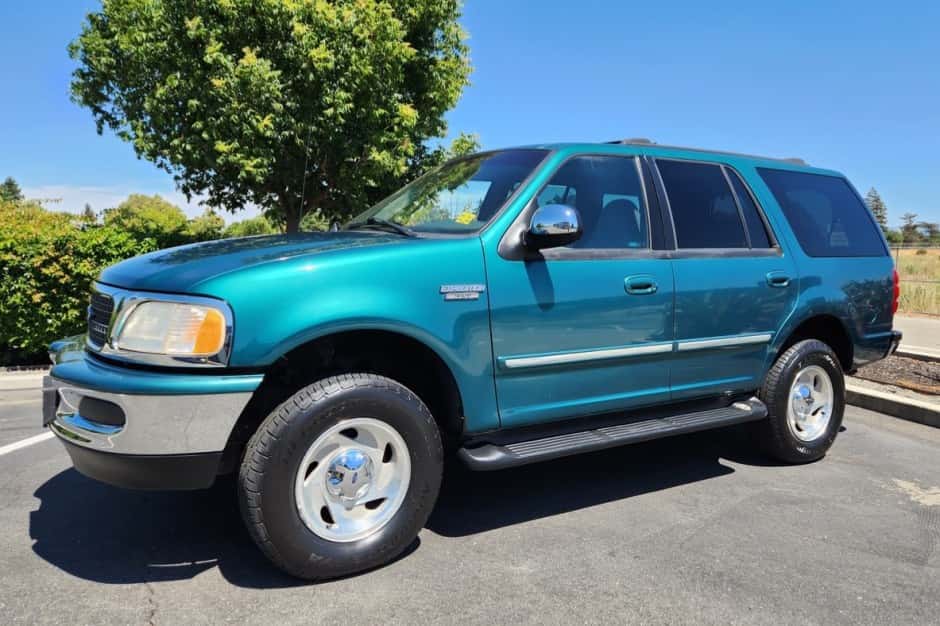 1998 Ford Expedition sold for $8,900
