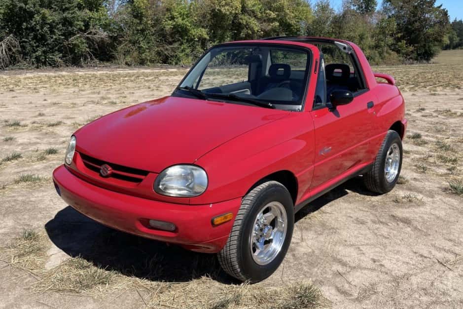 1996 Suzuki  sold for $12,453