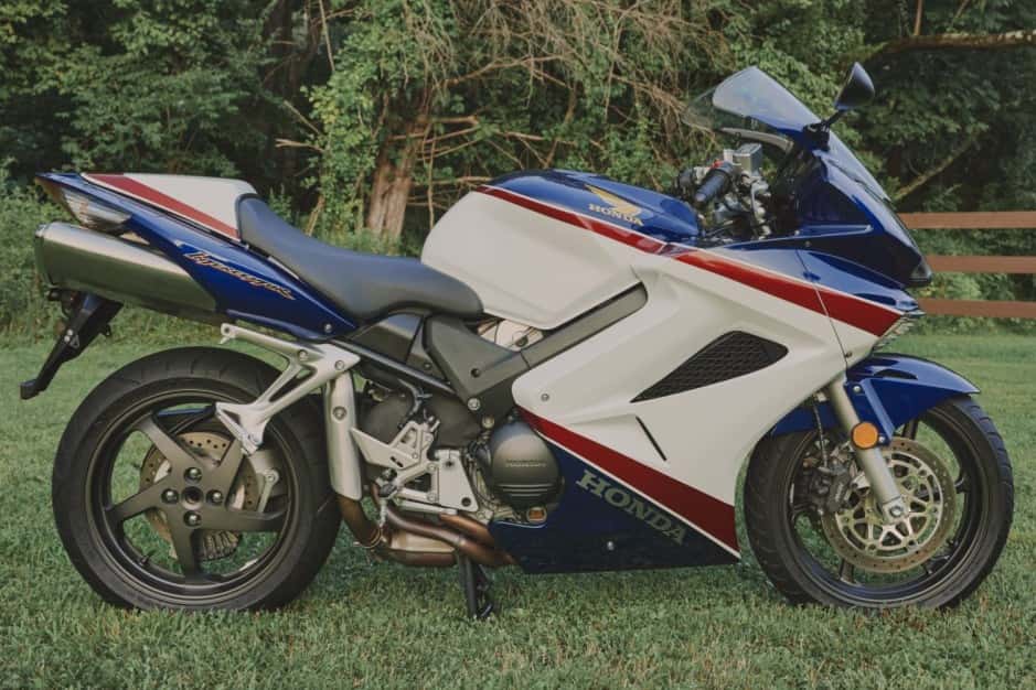 2007 Honda VF & VFR sold for $9,000