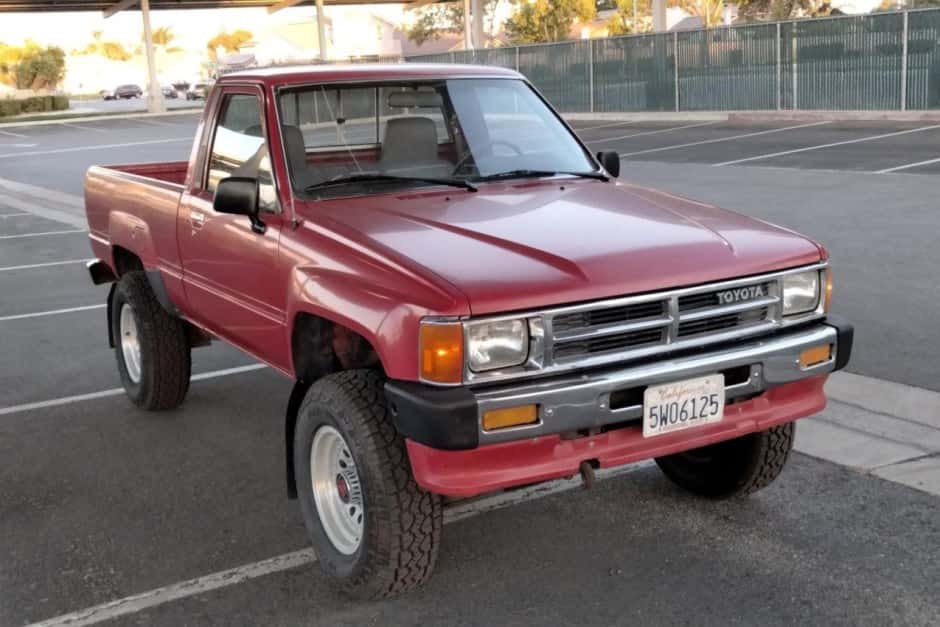 1988 Toyota Pickup (N50/N60/N70 1984-1988) sold for $13,250