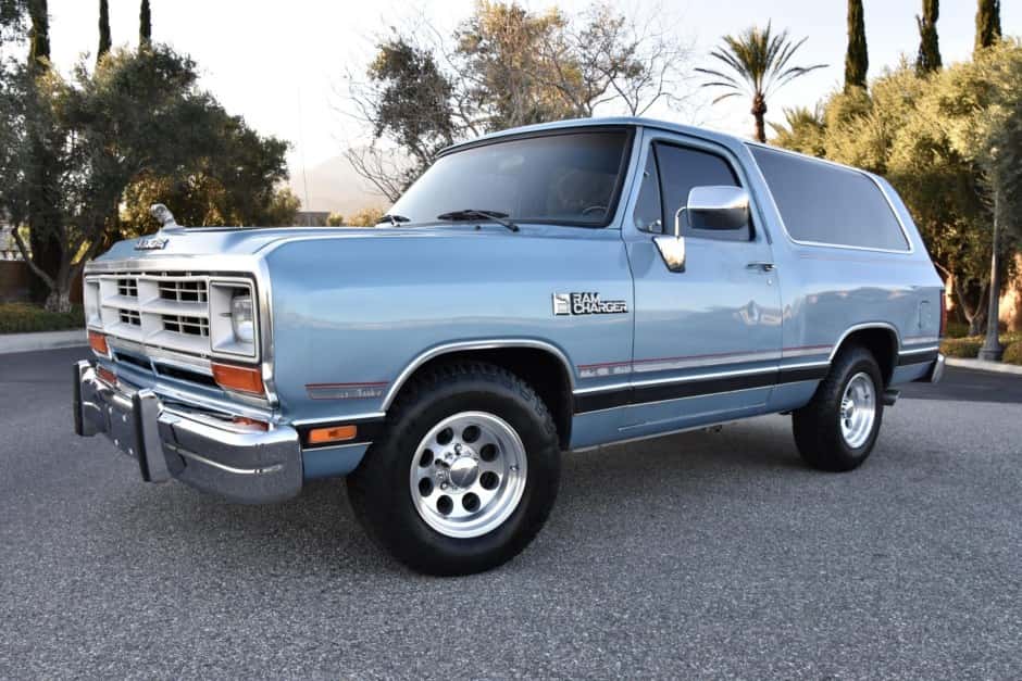 1988 Dodge Ramcharger / Plymouth Trail Duster sold for $6,500