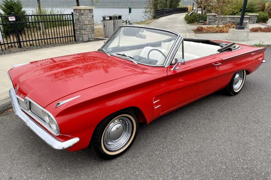 1962 Pontiac Tempest / LeMans sold for $5,100