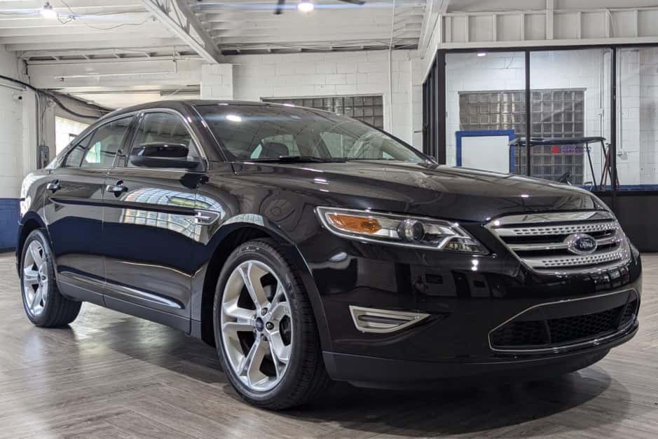 2010 Ford Taurus SHO sold for $33,000