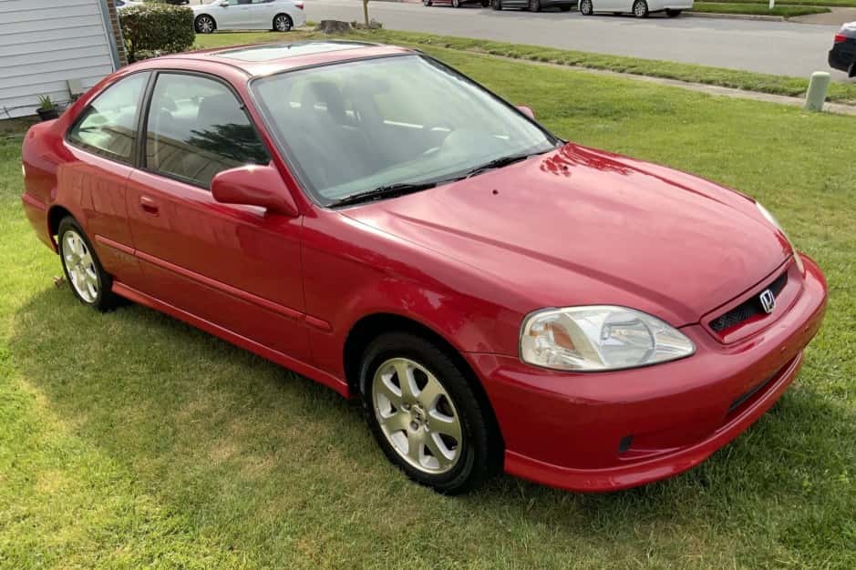 2000 Honda Civic Si sold for $14,000