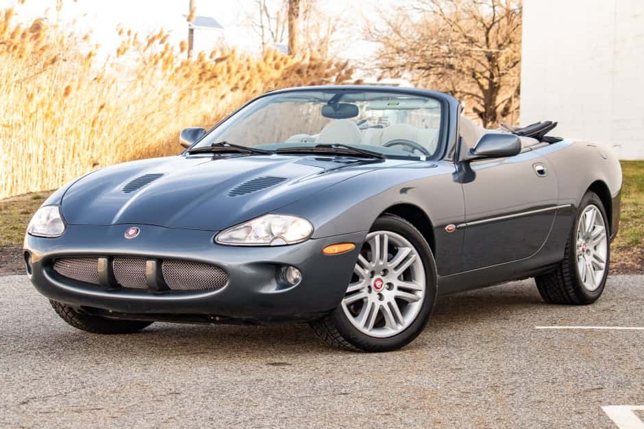 2000 Jaguar XKR sold for $13,000