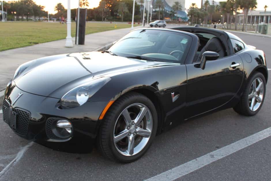 2009 Pontiac Solstice sold for $31,000