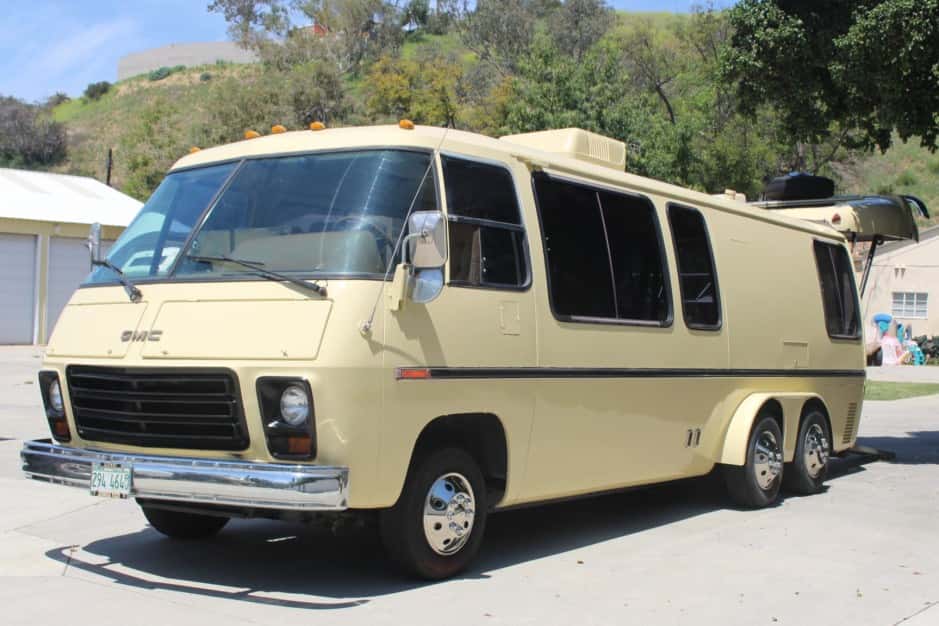 1975 GMC Motorhome sold for $17,000