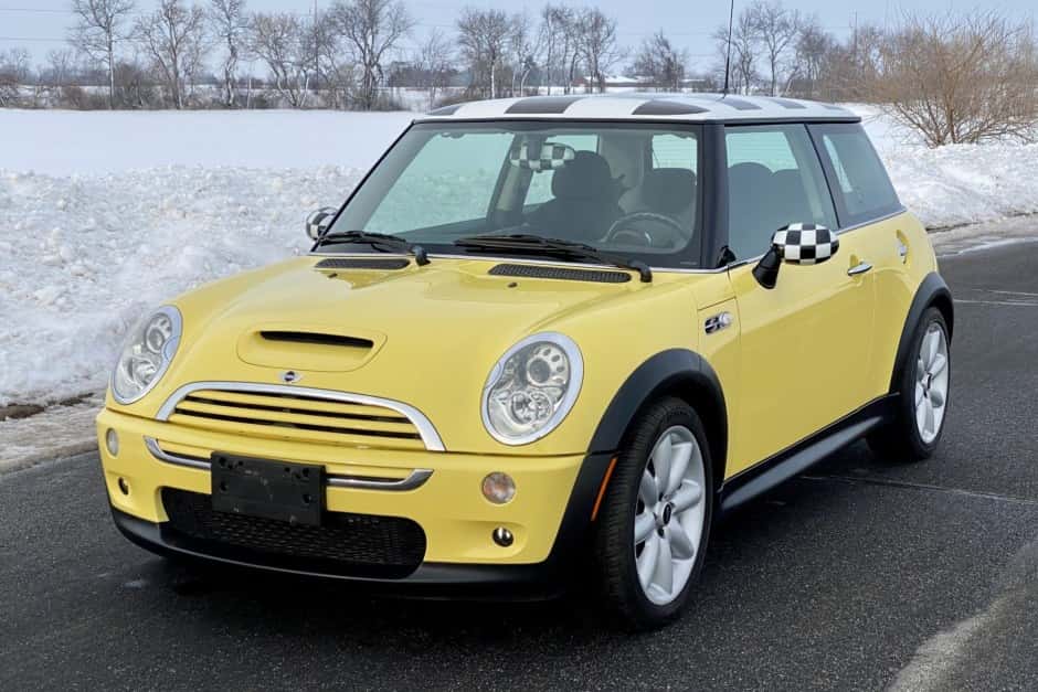 2005 Mini R53 Cooper S sold for $8,400