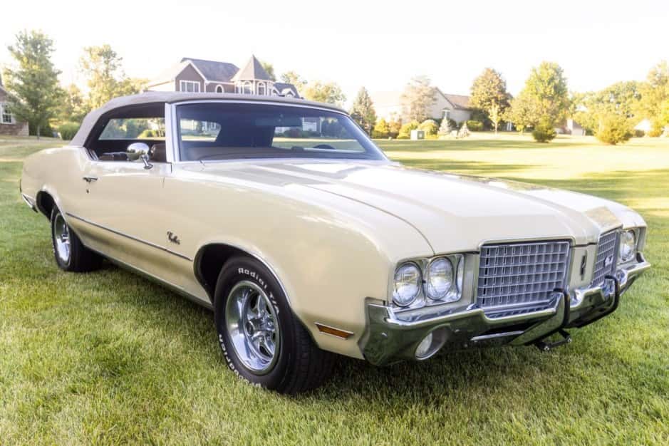 1972 Oldsmobile Cutlass sold for $26,000