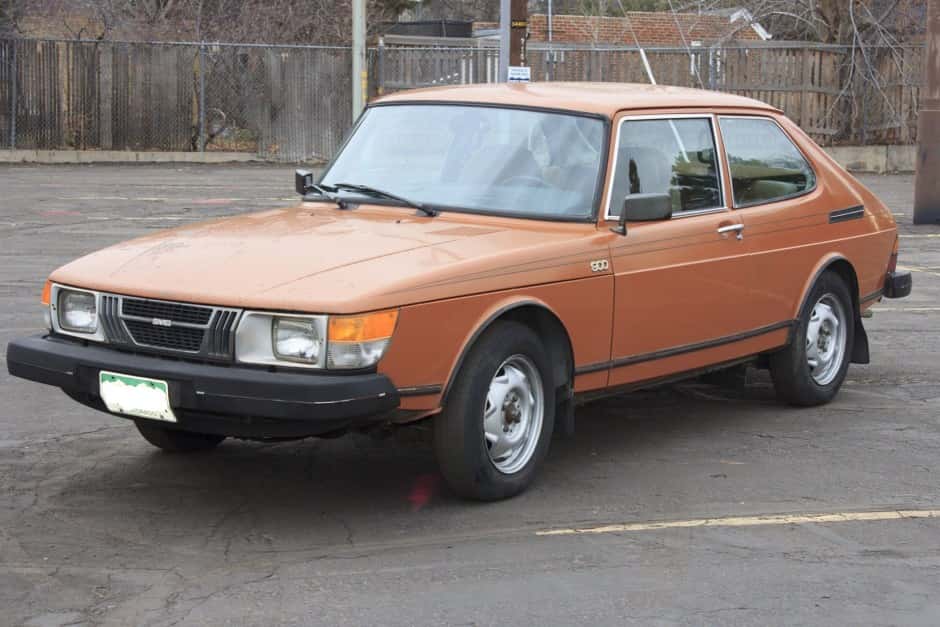 1980 Saab 900 sold for $6,600