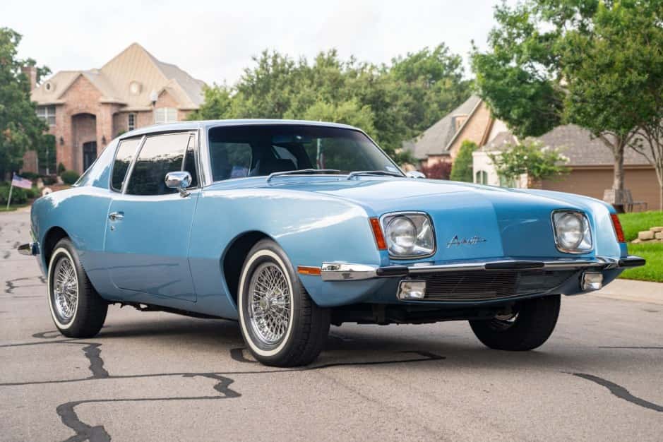 1983 Studebaker Avanti sold for $27,000