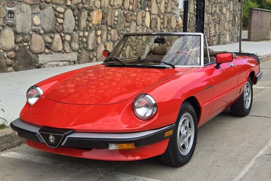 1984 Alfa Romeo 105/115 Spider Series 3 sold for $19,250