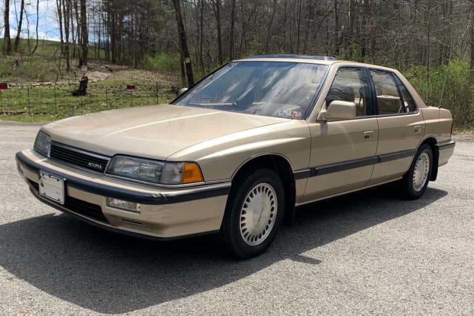 1990 Acura Legend sold for $6,100