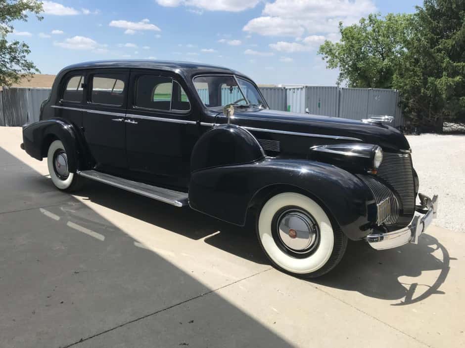 1939 Cadillac Series 75/Fleetwood sold for $17,000