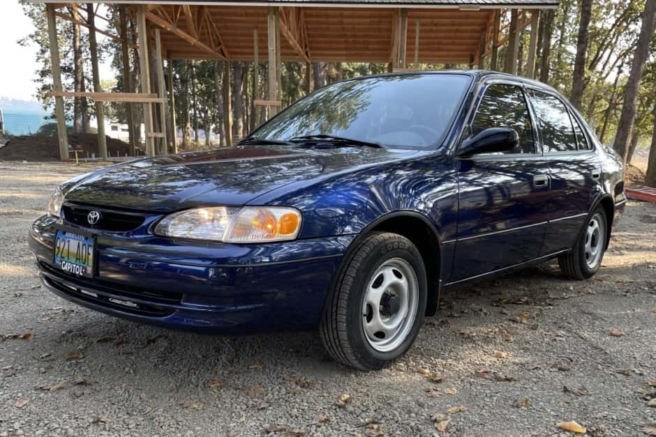 1998 Toyota Corolla sold for $8,670