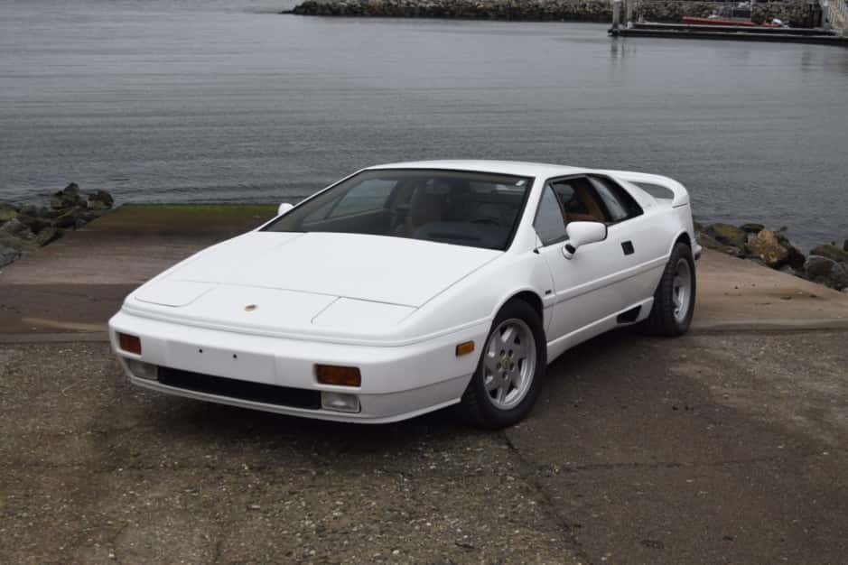 1989 Lotus Esprit sold for $28,000