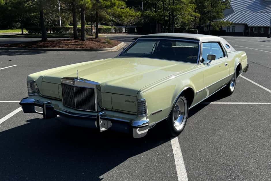 1974 Lincoln Continental Mark IV (1972-1976) sold for $10,750