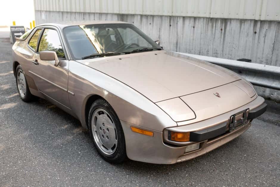 1987 Porsche 944 sold for $11,850