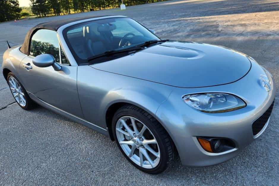 2012 Mazda NC MX-5 Miata sold for $21,000