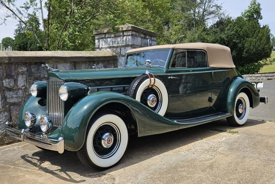 1935 Packard Eight sold for $126,000