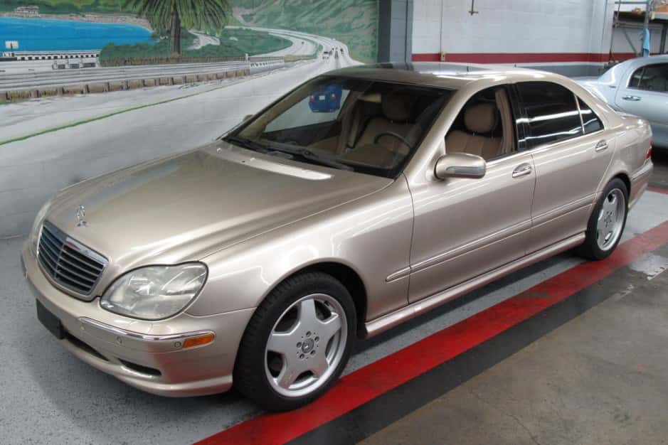 2001 Mercedes-Benz W220 S-Class sold for $6,666