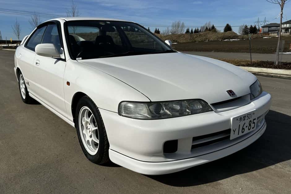 1996 Acura Integra Type R sold for $14,000