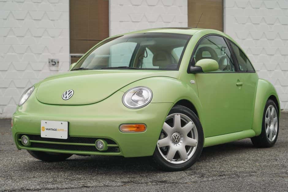 2001 Volkswagen New Beetle (1998-2010) sold for $13,500
