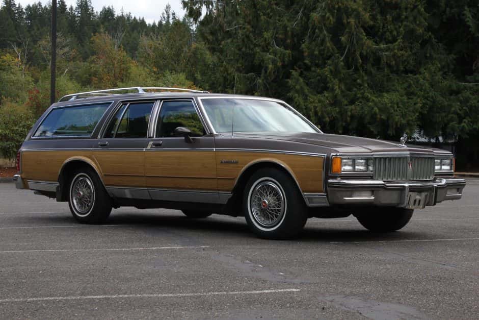 1984 Pontiac Parisienne sold for $3,900