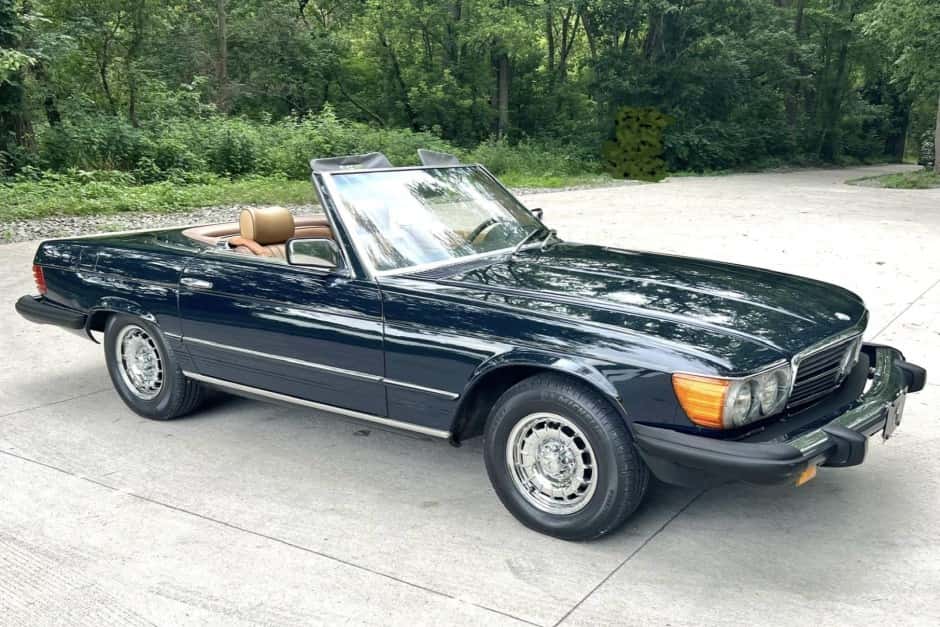 1982 Mercedes-Benz R107 SL sold for $8,100