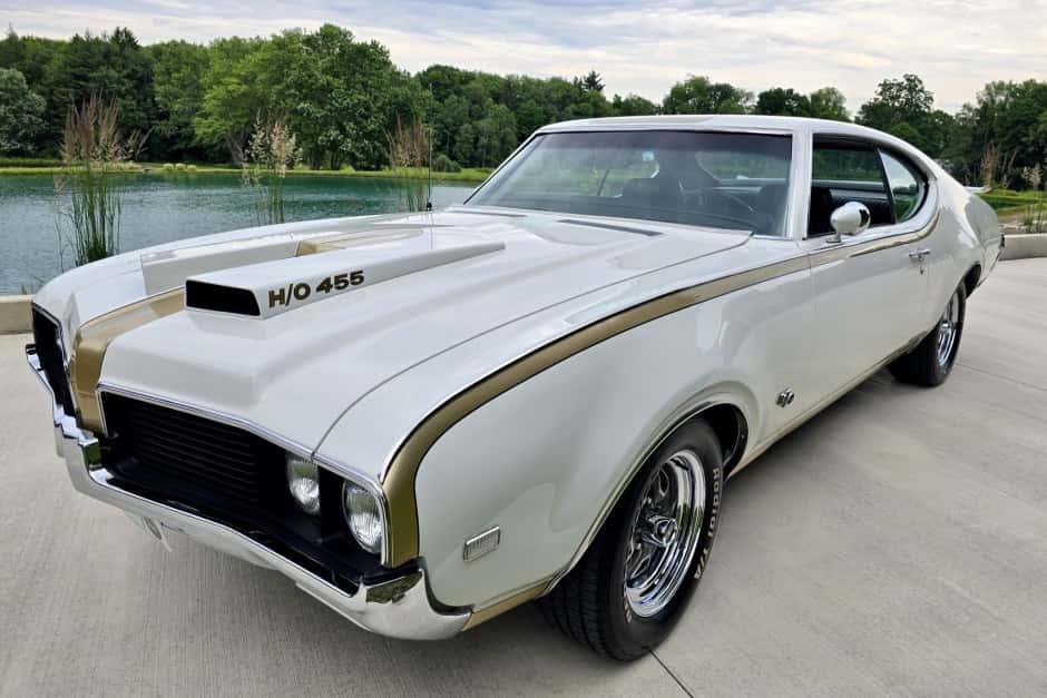 1969 Oldsmobile Hurst/Olds sold for $82,553