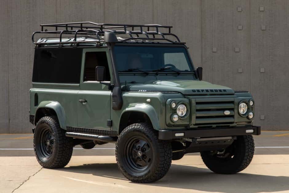 2020 Osprey Defender Replica sold for $130,000