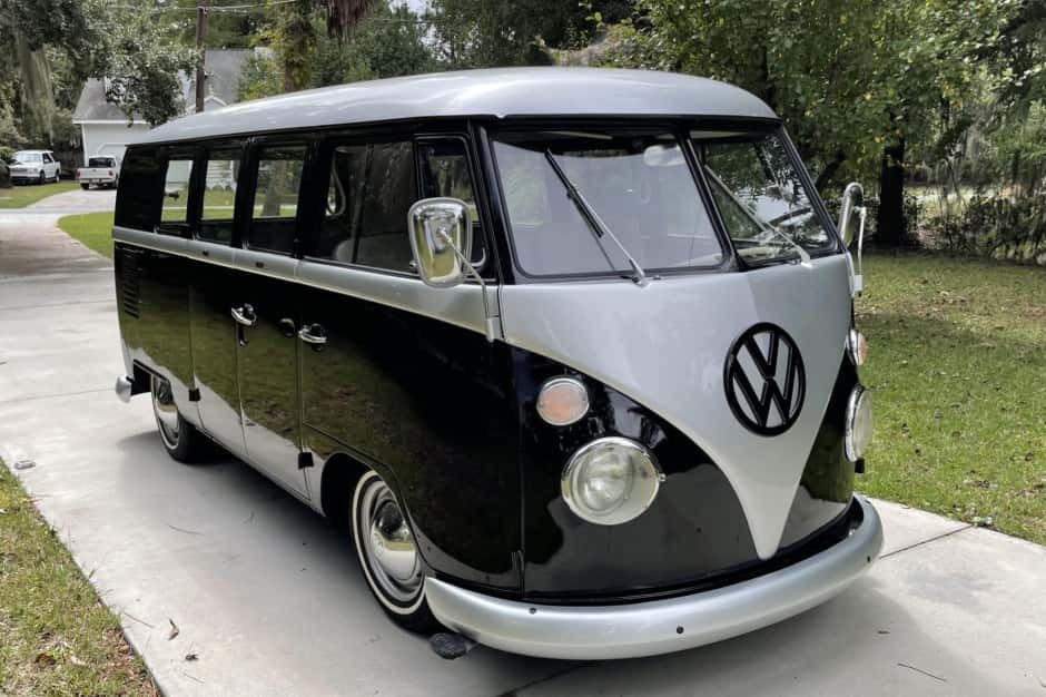 1967 Volkswagen Split-Window Bus sold for $55,000