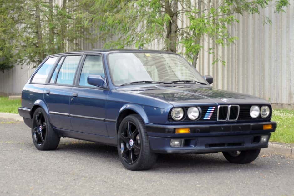 1991 BMW E30 3-Series Touring sold for $5,700
