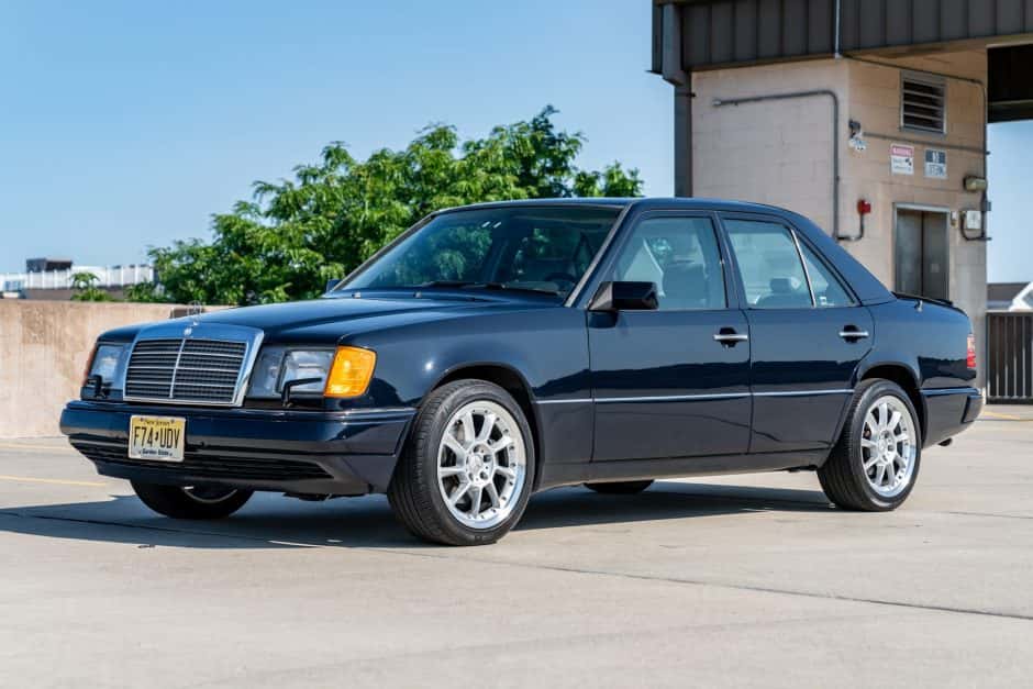 1993 Mercedes-Benz W124 E-Class sold for $10,250