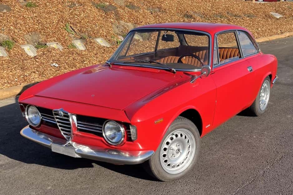 1966 Alfa Romeo 105/115 Series Coupe sold for $31,000
