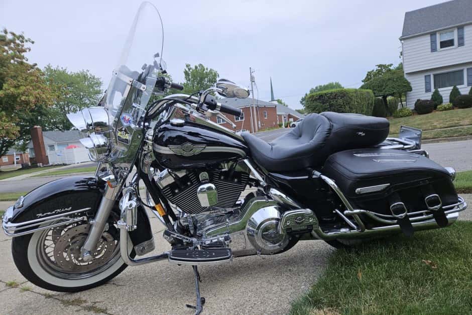 2003 Harley-Davidson Touring sold for $8,200